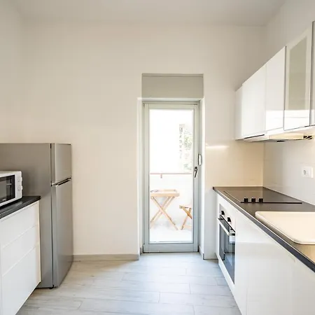 Apartment Valeria Louis Perfect Getaway - Great Location Center